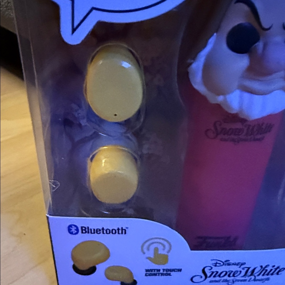 Funko Pop! Grumpy Wireless Earbuds - Red and Yellow - Picture 5 of 10